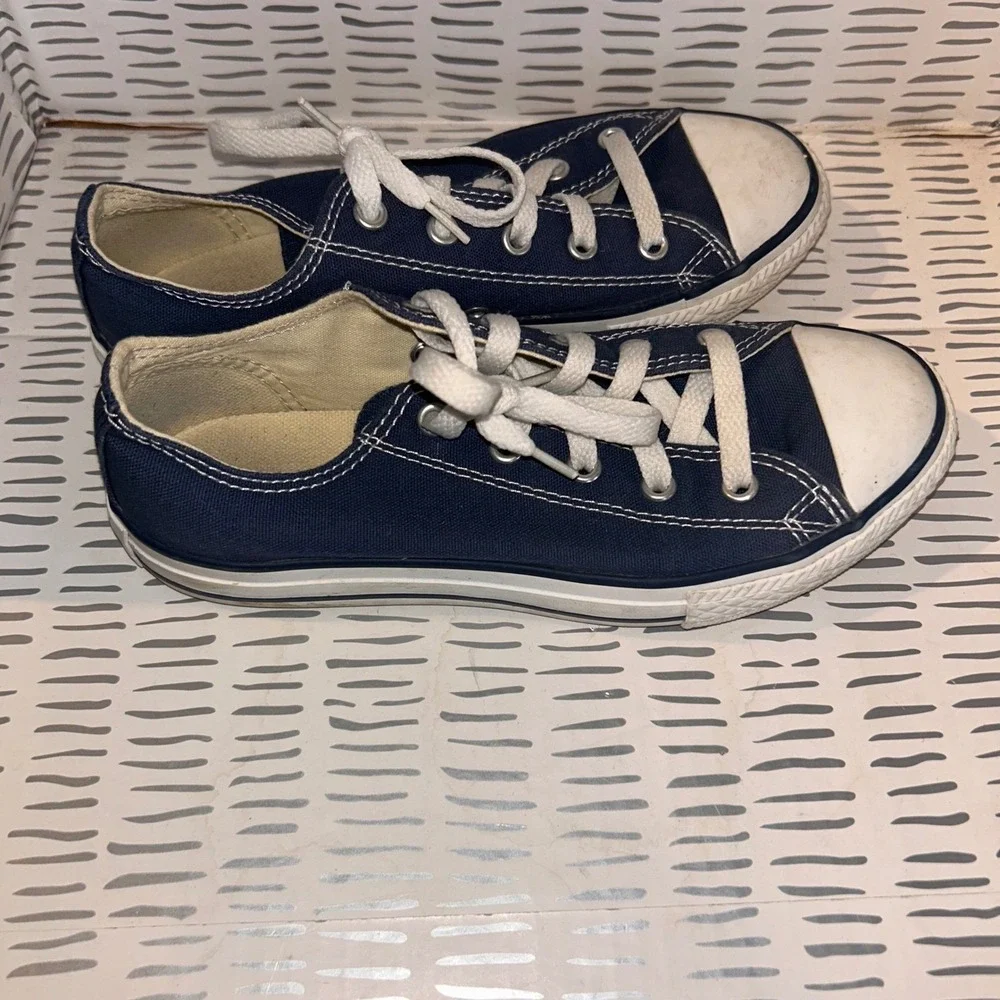 Converse Chuck Taylor All Star Low Top Navy Blue Youth 3 Sneakers Skater Retro